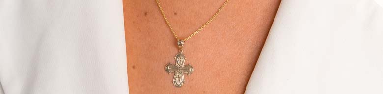 Naszyjniki z krzyżykiem